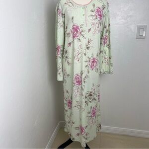 Vintage OF THE MOMENT Cotton Blend Light Green, Floral Nightgown Size Medium